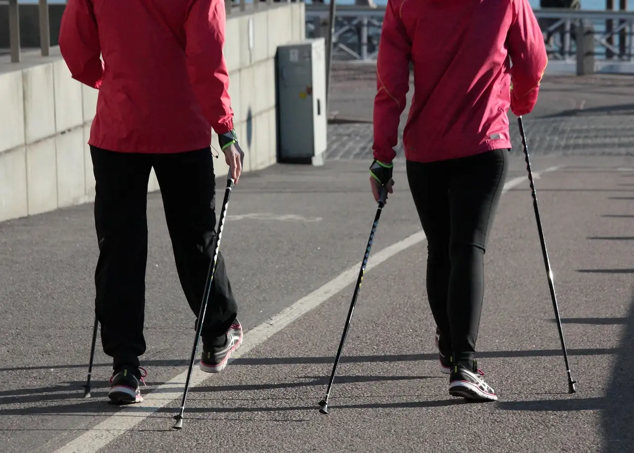 Nordic Walking Kurse – Bezuschussung durch die AOK sichern